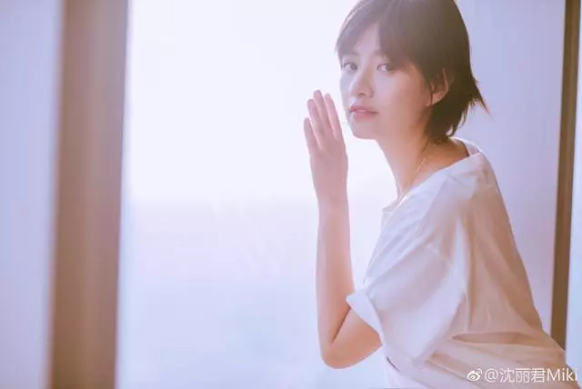 曾跟古天樂合作,嫁入豪門後放棄明星夢,如今卻被小三逼到絕路,跳樓自殺遺書曝光!