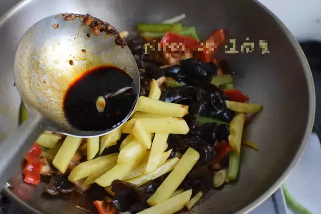 這麼做雞腿,入味、爽滑,孩子一定會搶著吃!
