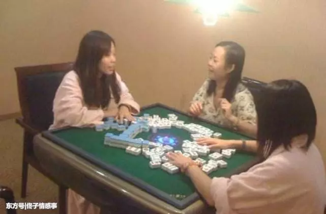 公公扮乞丐回來,三個兒媳都不管他,我好好招待,驚喜來了
