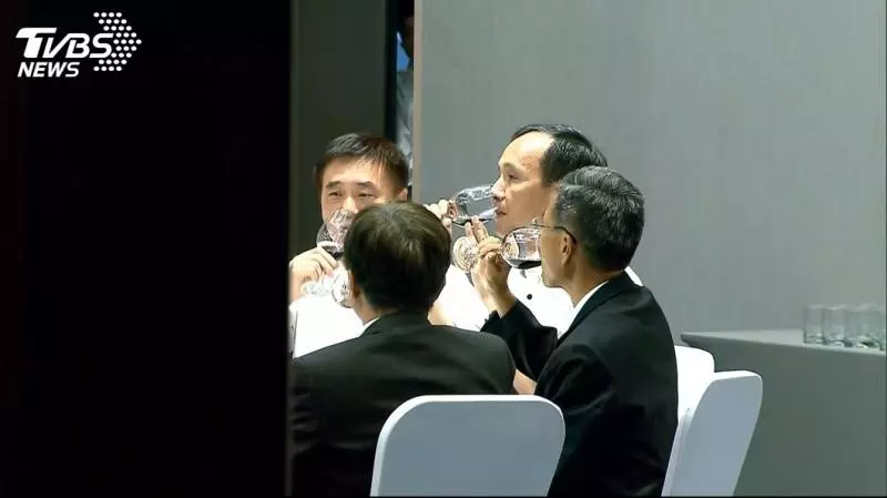 2020連線?宴請郝團隊 朱、郝:別政治揣測