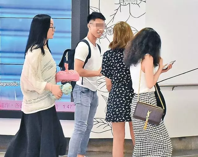 TVB上位小花棄幕前讀法律,沒壓力下心寬體胖長腿變粗腿!