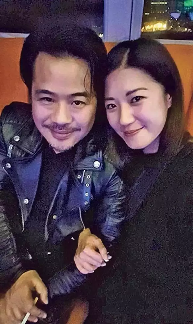 下月即將迎娶「銀行之花」!53歲TVB老戲骨派頭十足過大禮~~~