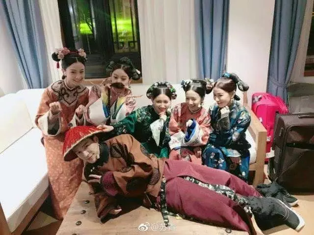延禧姐妹終於又同框,「嫻妃」佘詩曼與爾晴、明玉等慶中秋~