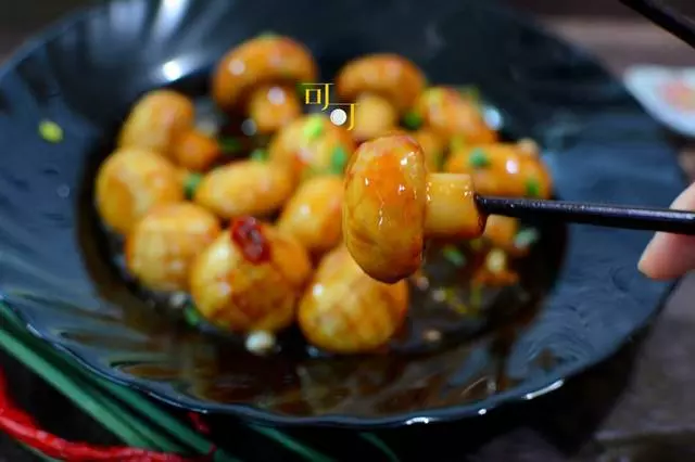 這素菜秋天要多吃,我家用它代替紅燒肉,咬起來多汁,提高免疫力