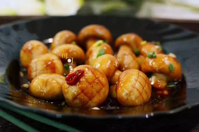 這素菜秋天要多吃,我家用它代替紅燒肉,咬起來多汁,提高免疫力
