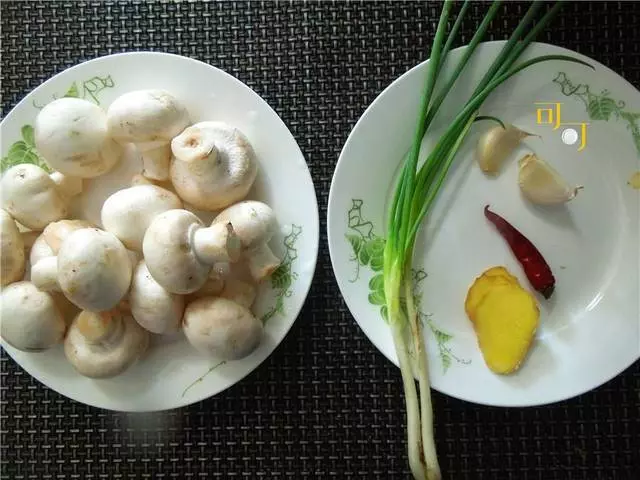 這素菜秋天要多吃,我家用它代替紅燒肉,咬起來多汁,提高免疫力