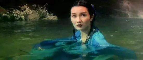 暴瘦喪顏值,給人老來孤苦感的女神張曼玉,讓人心疼!