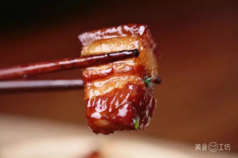 紅燒肉裡加個梨,香得一塌糊塗!