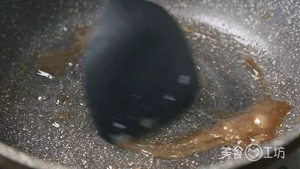 紅燒肉裡加個梨,香得一塌糊塗!