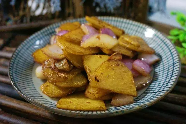 土豆和它是好搭檔,炒時加上它,滿屋飄香