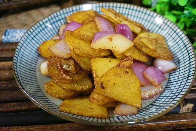 土豆和它是好搭檔,炒時加上它,滿屋飄香