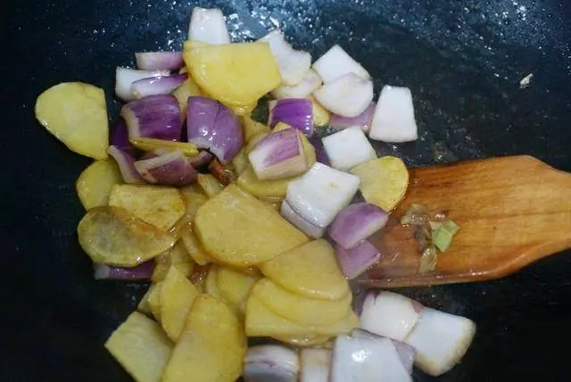 土豆和它是好搭檔,炒時加上它,滿屋飄香