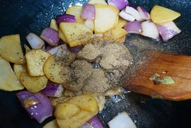 土豆和它是好搭檔,炒時加上它,滿屋飄香