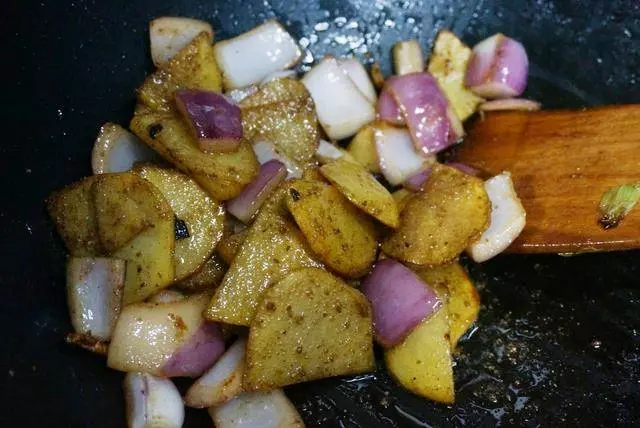 土豆和它是好搭檔,炒時加上它,滿屋飄香