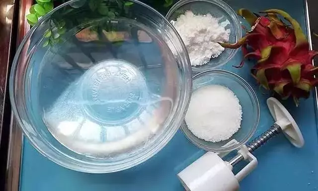 不用烤箱不用油,2款自製健康月餅,寶寶也能放心吃!
