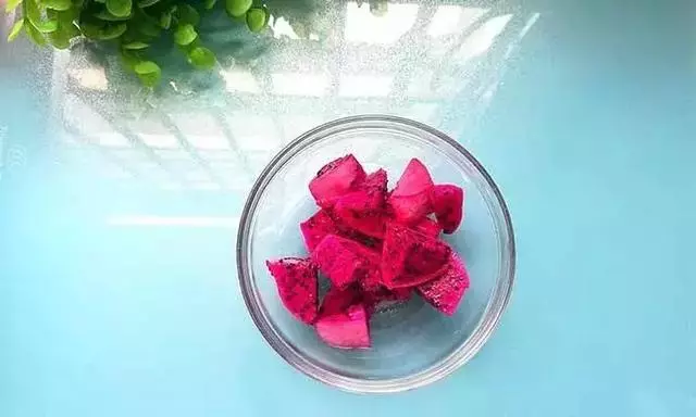 不用烤箱不用油,2款自製健康月餅,寶寶也能放心吃!