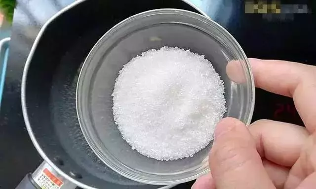 不用烤箱不用油,2款自製健康月餅,寶寶也能放心吃!