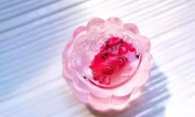 不用烤箱不用油,2款自製健康月餅,寶寶也能放心吃!