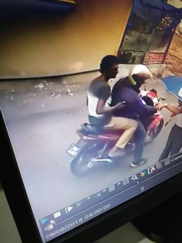 大馬黑鬼太無良! 老人家也搶
