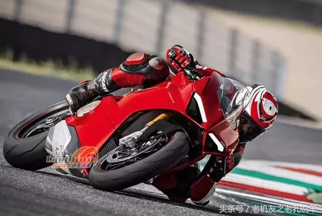 這才是寶馬S1000RR最大的對手,杜卡迪Panigale V4國內售23.7萬元