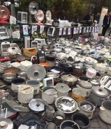 大學裡面搜出的「奇葩」違禁品!你藏過幾個?