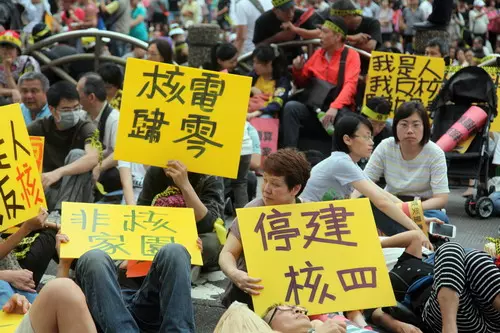 是誰講過「如期、如質」完工？這又是誰不負責呢，全民要不要來追討一下？ 
