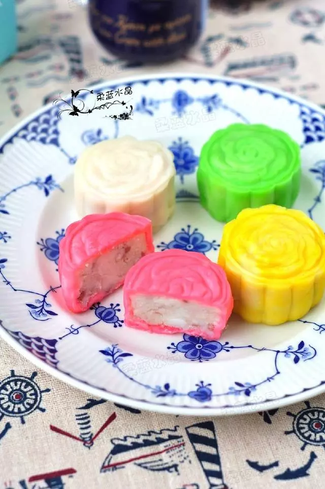 沒烤箱也照樣能做月餅,這口感香甜軟糯,孩子只嘗一口就停不了嘴