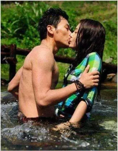 15年前與李晨未婚先孕, 李晨依舊愛著她,可她早結婚生個漂亮女兒!