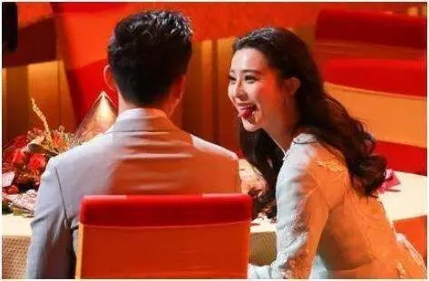 15年前與李晨未婚先孕, 李晨依舊愛著她,可她早結婚生個漂亮女兒!