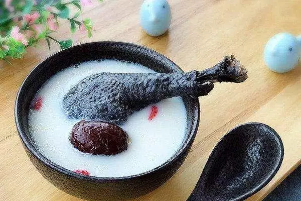 11種烏雞湯的做法,手腳冰涼就得喝一碗,滋補又好吃!