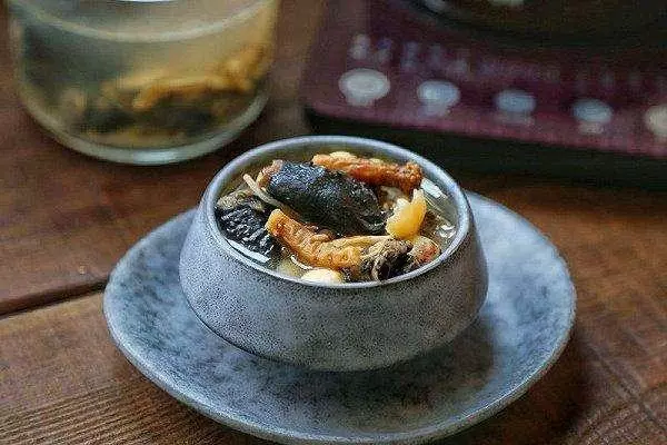11種烏雞湯的做法,手腳冰涼就得喝一碗,滋補又好吃!