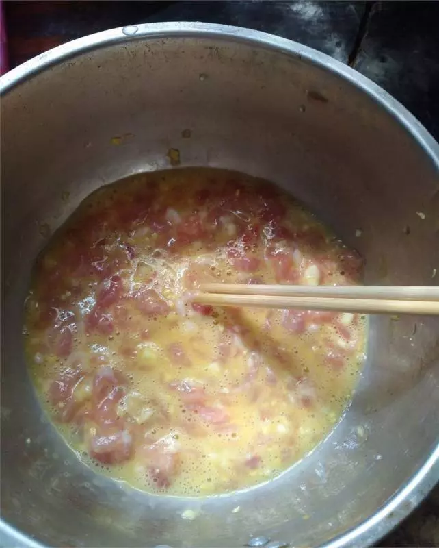 河粉不用炒就這樣吃,只要拌一拌,滑嫩入味一碗不夠吃!