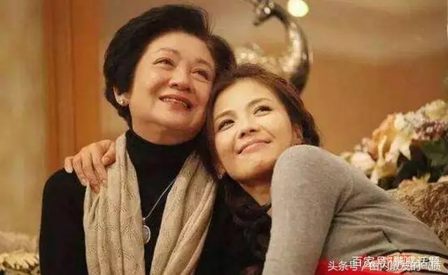 「母親丟下我離家出走,婚後她卻出現在我家,讓我悲痛欲絕!」