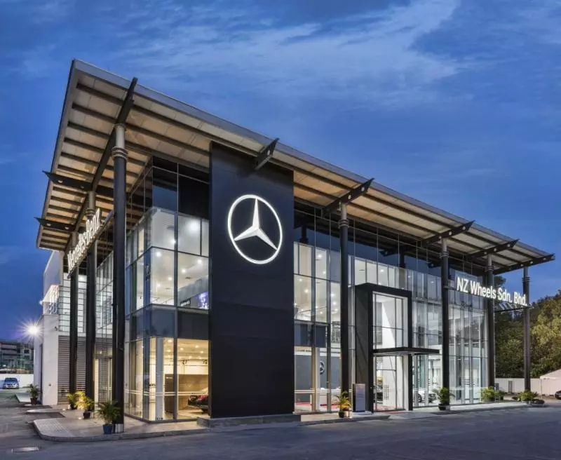 新山美女買名貴MercedesCLA200!新車不到一天出問題…銷售員的態度讓她傻眼 -