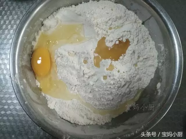 我炸油條不用發麵,放一天都不皮,家人吃了好幾年都不夠 !