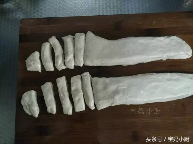 我炸油條不用發麵,放一天都不皮,家人吃了好幾年都不夠 !