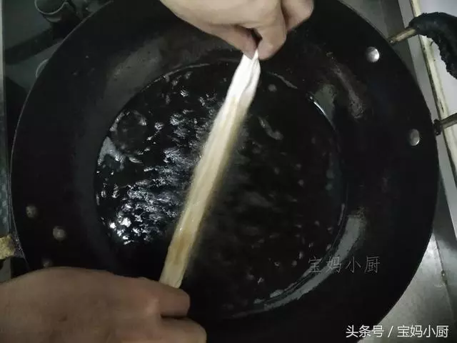 我炸油條不用發麵,放一天都不皮,家人吃了好幾年都不夠 !
