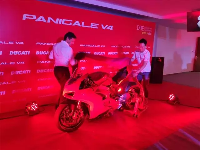 售價23.7萬起,好騎又智能的杜卡迪,Panigale V4系列國內正式發布!