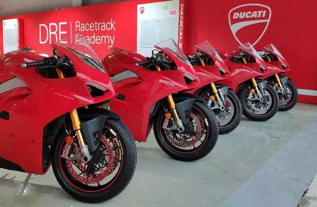 售價23.7萬起,好騎又智能的杜卡迪,Panigale V4系列國內正式發布!