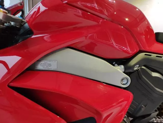 售價23.7萬起,好騎又智能的杜卡迪,Panigale V4系列國內正式發布!