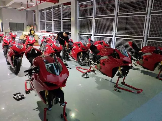 售價23.7萬起,好騎又智能的杜卡迪,Panigale V4系列國內正式發布!