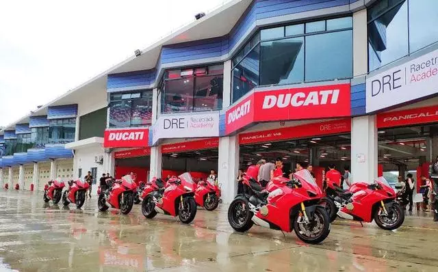 售價23.7萬起,好騎又智能的杜卡迪,Panigale V4系列國內正式發布!