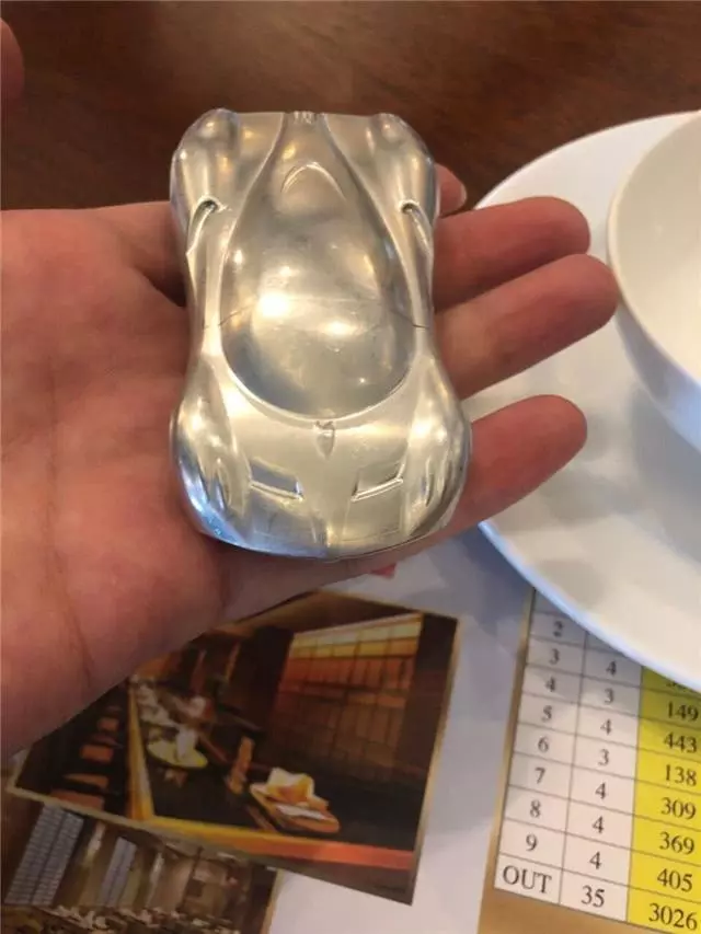 第一次見到帕加尼風神,3000萬的車就是狠,鑰匙都不一樣!
