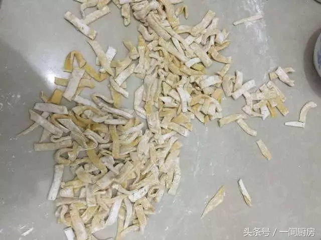 手把手教你做沙琪瑪,不含添加劑,比外面買的好吃多了
