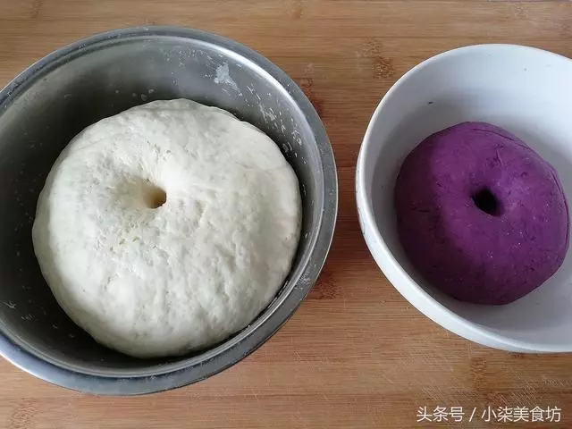 2碗麵粉,一杯牛奶,不用一滴水,教你在家做奶香紫薯小饅頭