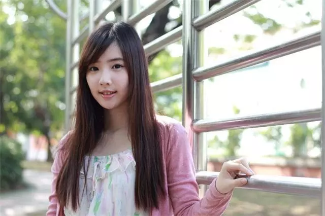 有內涵,有主張,這3個星座女是公認的知性美女