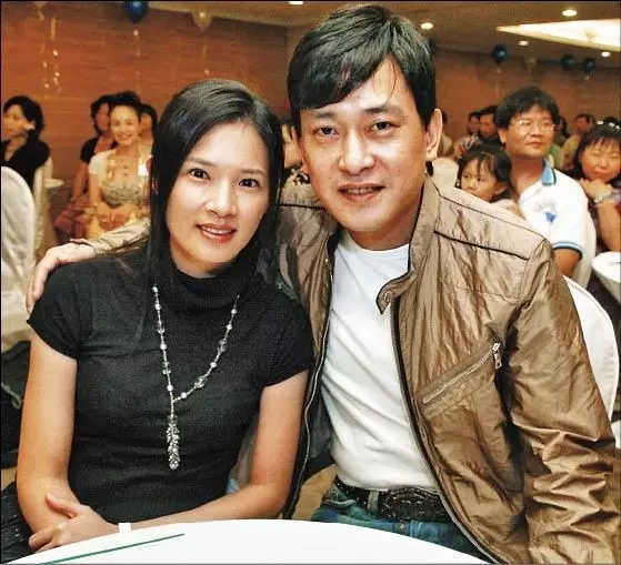 王識賢當年「娶酒店小姐」和母斷絕媽媽還詛咒懷孕媳婦「母女死在手術台上」結婚13年如今 -
