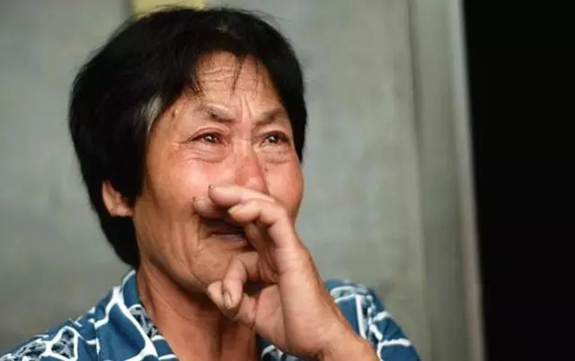 孫子5歲我進城照顧,吃飯時他說句話,我決定回鄉下