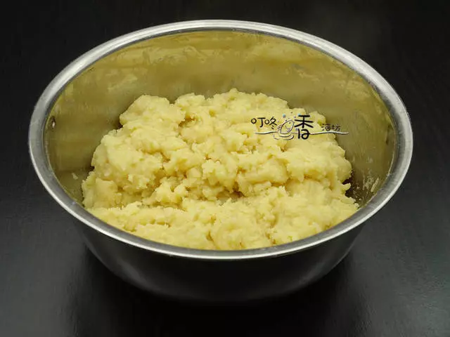 中秋節月餅這樣做,口口酥軟、蛋黃油潤起沙,比披薩美味