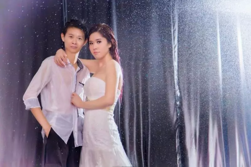怡保女子為了幫老公省錢,只用Axia當婚車被贊爆!